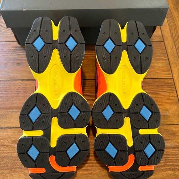 New Balance U9060NBX MENS 9.5 - Picture 4 of 4